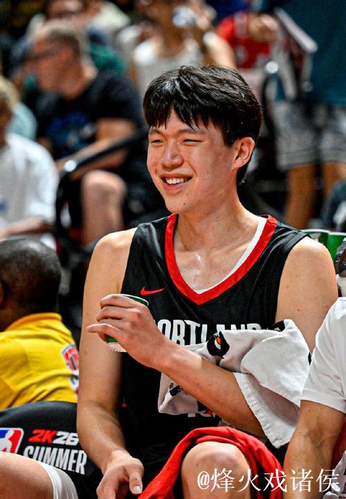 杨瀚森被斯普利特誉为传球高手